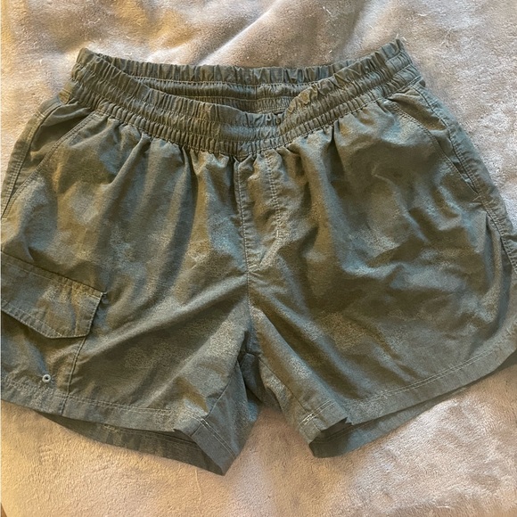 Womans Columbia Shorts - Picture 1 of 6